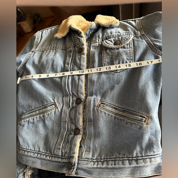 Vintage Levi’s (2002) Shearling Sherpa Jean Jacket - Picture 3 of 8